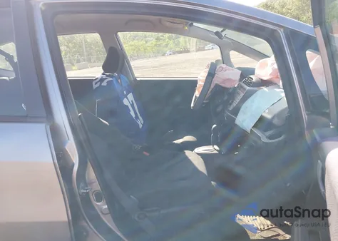 2010 Honda Fit Sport из США, поврежденный, VIN JHMGE8H45AC028963